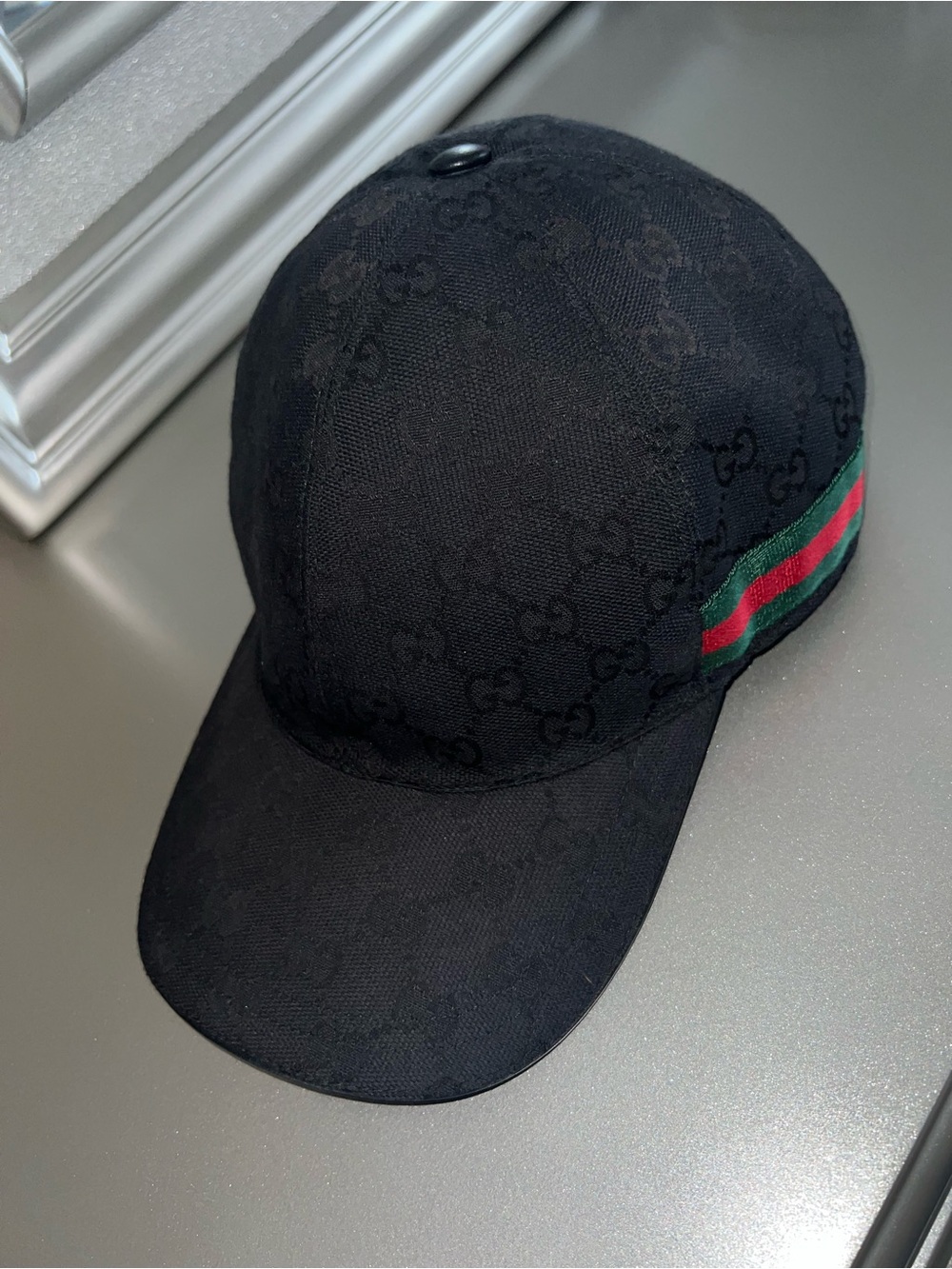 Gucci Black Baseball Cap with Green and Red Web Stripe